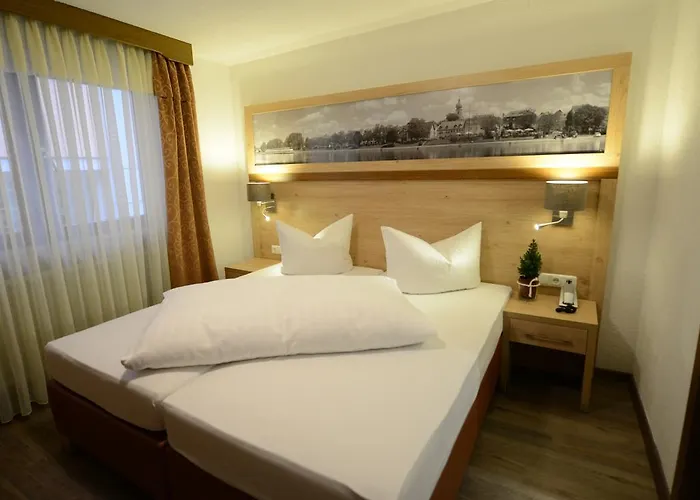 Hotel Land-gut Zum Loewen Garni