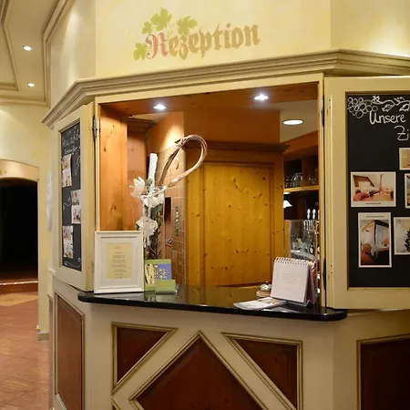 Hotel Land-Gut Hotel Zum Loewen Garni 3*