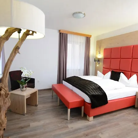 Land-Gut Hotel Zum Loewen Garni Marktheidenfeld